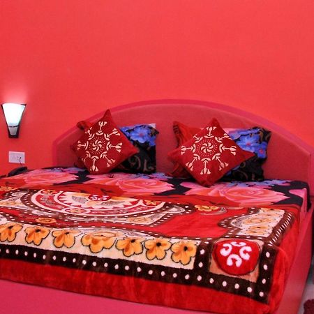Paradise Luxury Home Stay Khadzsuráhó Kültér fotó