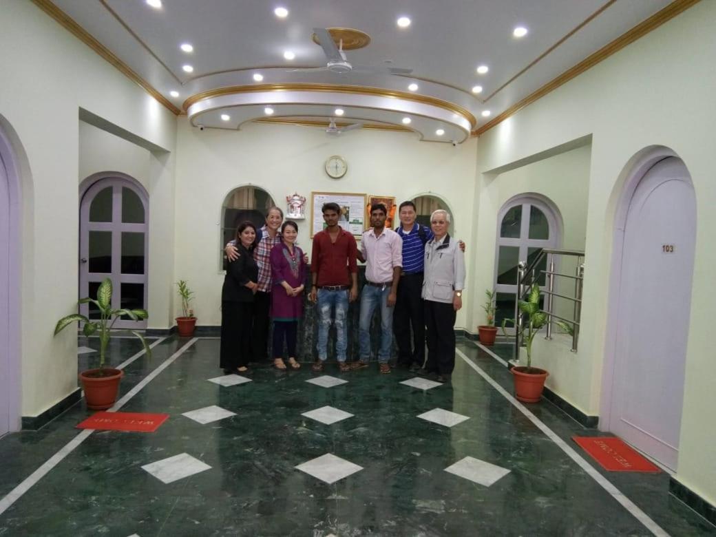 Paradise Luxury Home Stay Khadzsuráhó Kültér fotó
