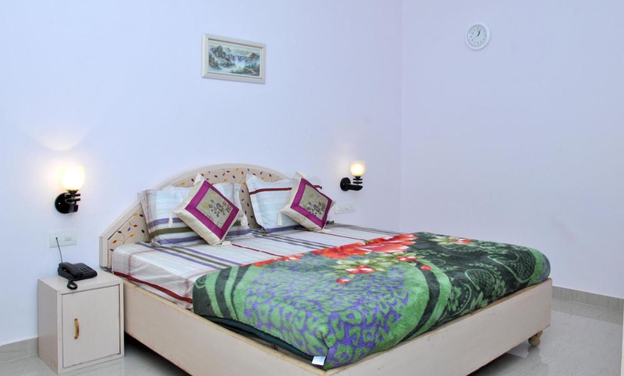 Paradise Luxury Home Stay Khadzsuráhó Kültér fotó
