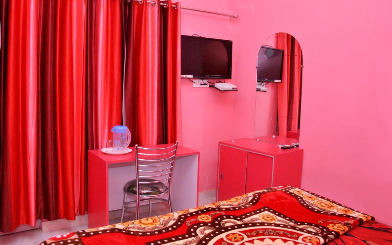 Paradise Luxury Home Stay Khadzsuráhó Kültér fotó